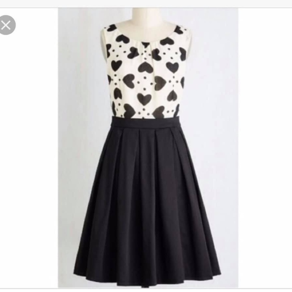 Modcloth Size 1X Black and White Dress with Hearts